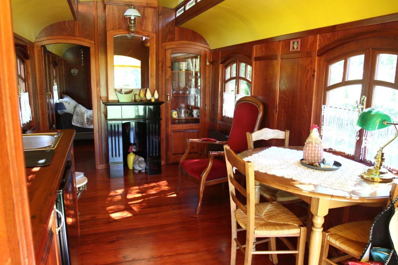 Les Roulottes Du Lot Bed & Breakfast Gramat Eksteriør bilde